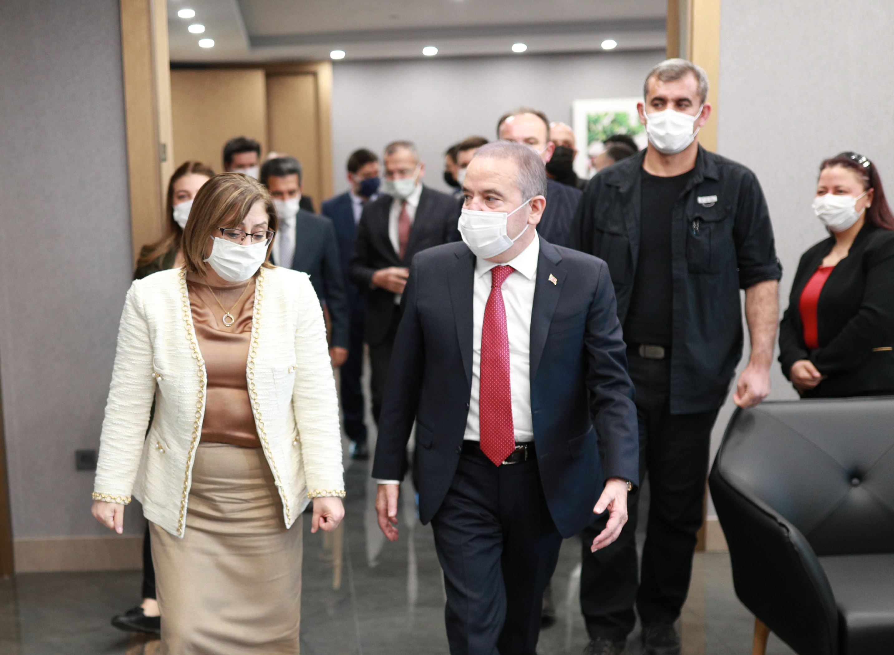 Başkan Fatma Şahin’den Başkan Böcek’e nezaket ziyareti